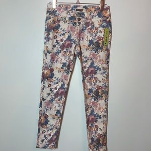 NWT Floral skinny jeans